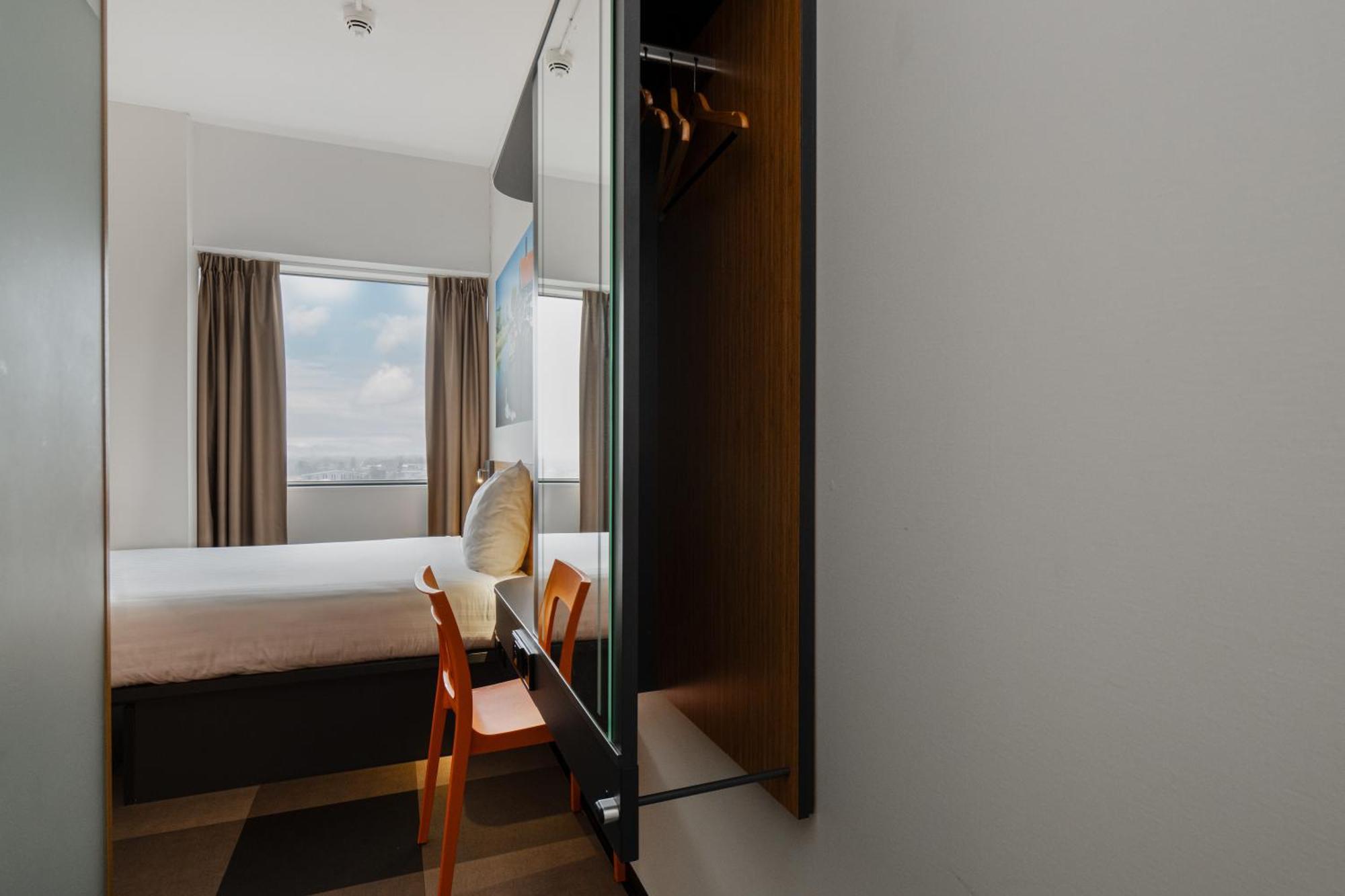Hotel Easyhotel Amsterdam