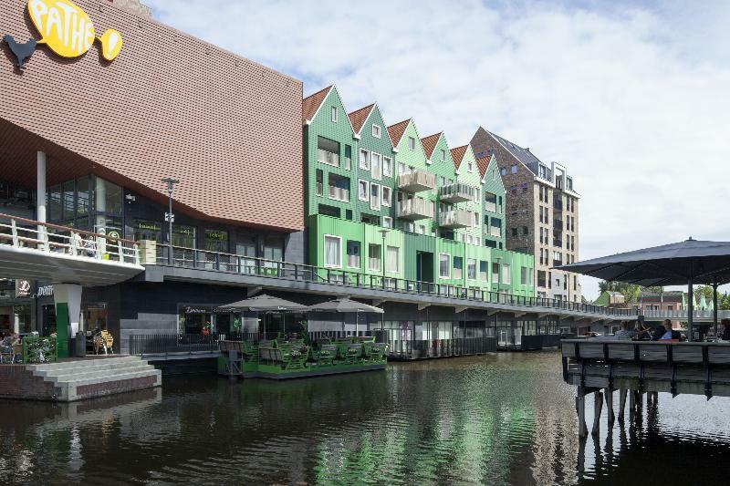 Easyhotel Amsterdam 2*
